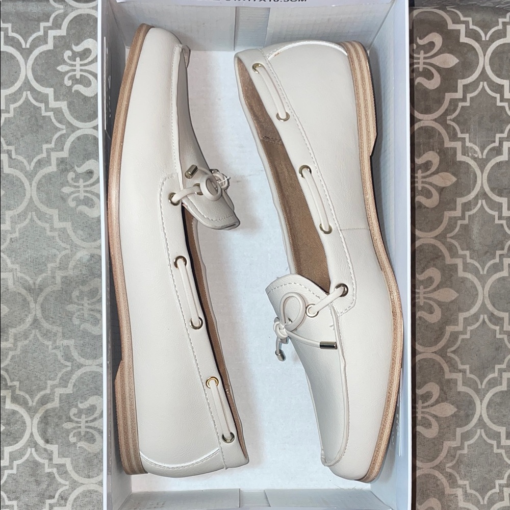 DV by Dolce Vita Men's Off-White Loafers